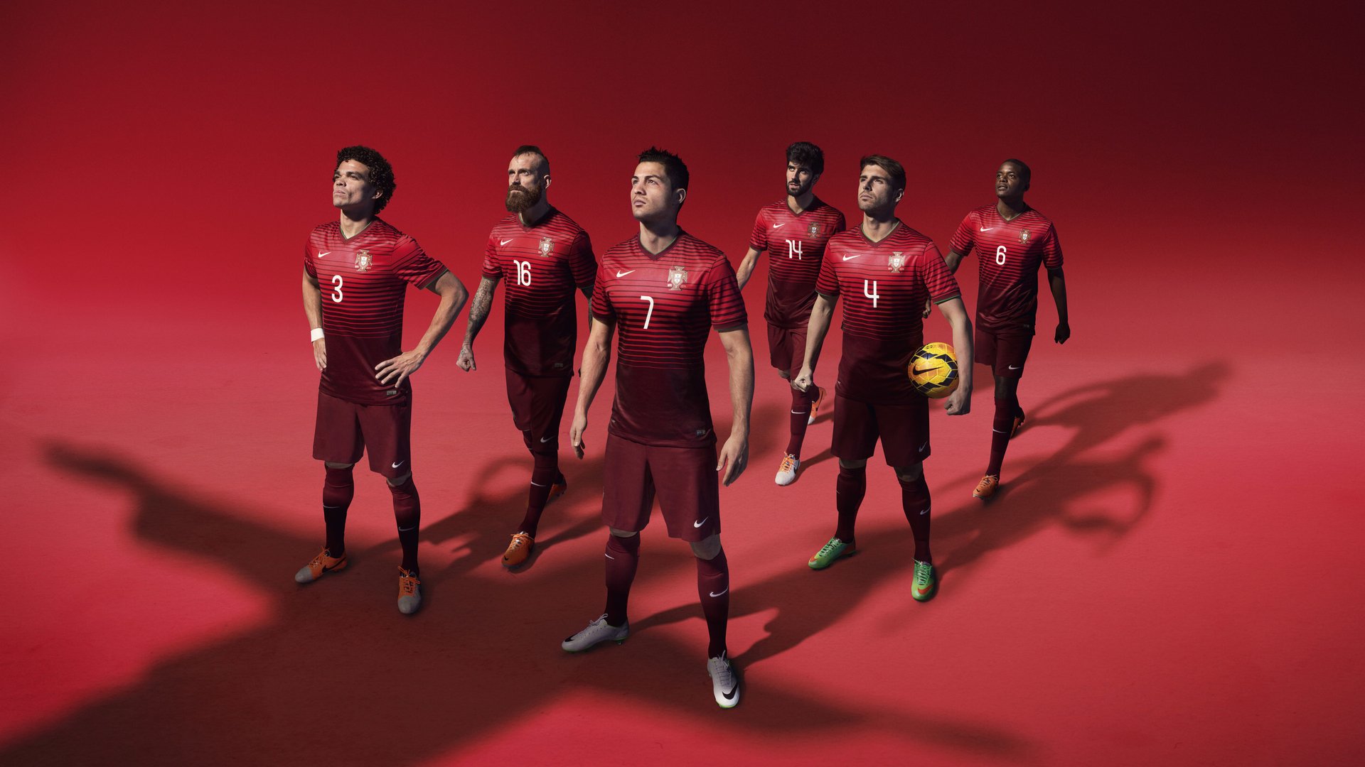 战术安排逐步细化针对不同对手制定个性化应对策略，战术布置